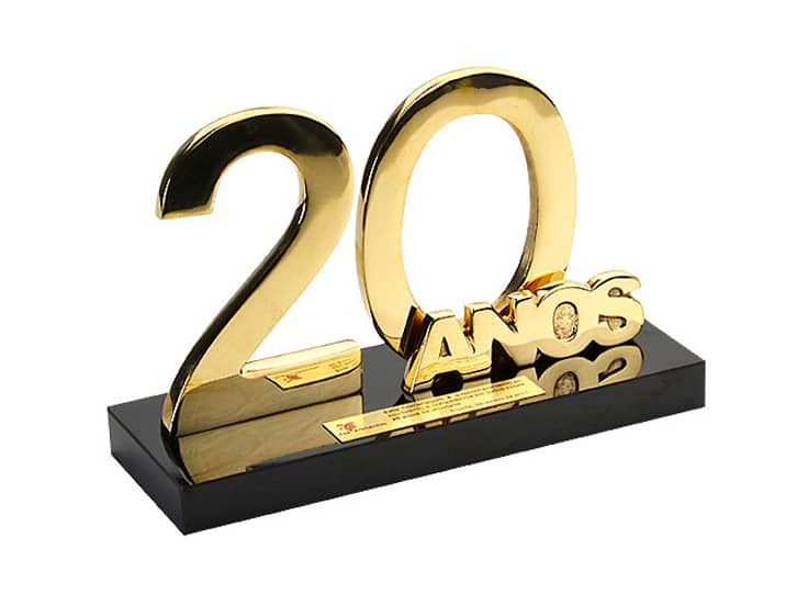 Troféu 20 anos personalizados